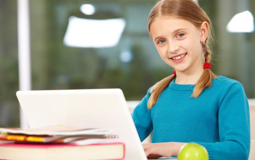 Jakie korzyści dla dzieci z interaktywnych materiałów edukacyjnych?